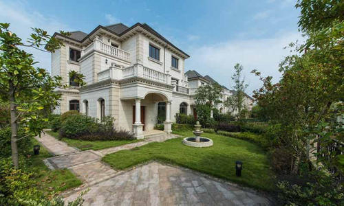 仿石漆施工使涂膜厚薄不均勻的現(xiàn)象